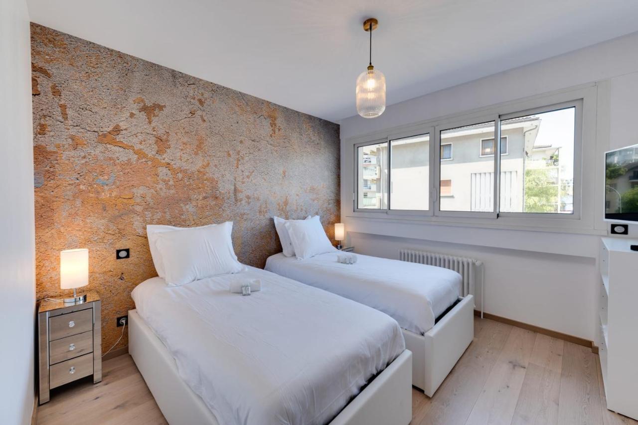 Swan Lake - Design Apartment Facing Lake Annecy Bagian luar foto